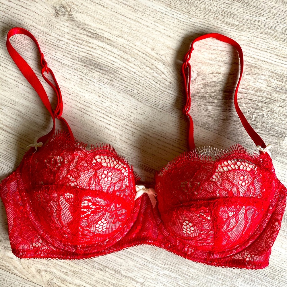 B’Tempt’d by Wacoal Bra 30C NWOT